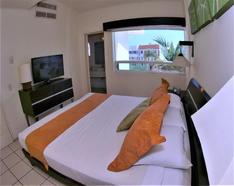 Camino Real Manzanillo Hotel ภายนอก รูปภาพ