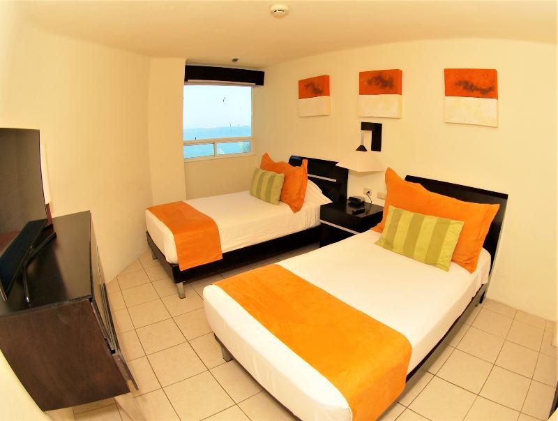 Camino Real Manzanillo Hotel ภายนอก รูปภาพ